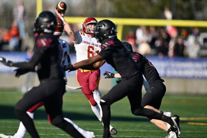 a Central Catholic Tualatin 6A Oregon football final November 22 2023 Leon Neuschwander 27